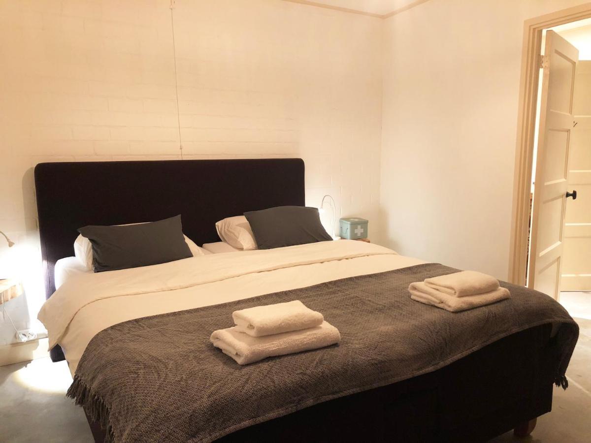 Berkel-Enschot The Old Garage Bed & Breakfast エクステリア 写真