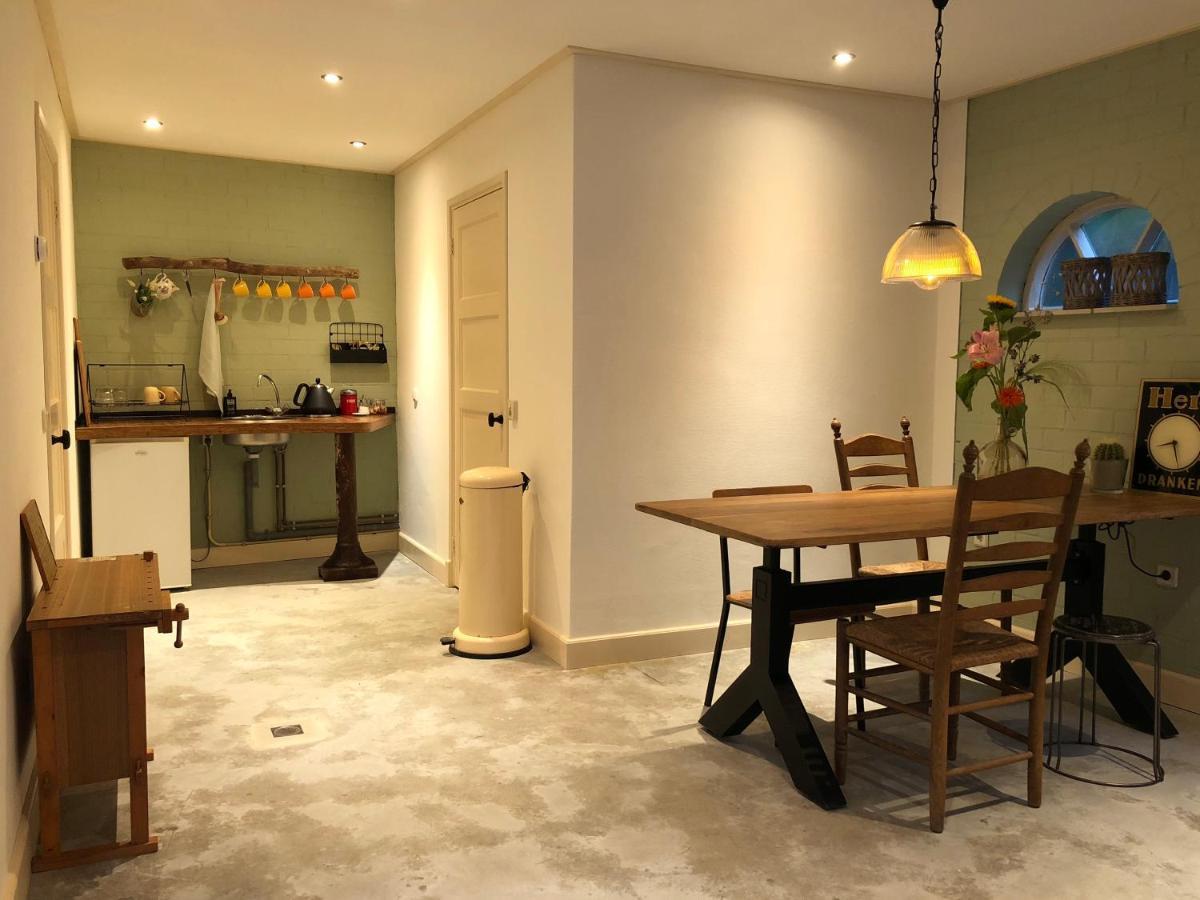 Berkel-Enschot The Old Garage Bed & Breakfast エクステリア 写真